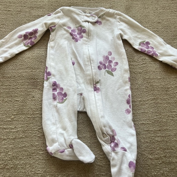 Carters one piece - Picture 1 of 1